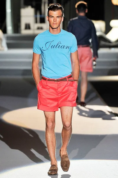 Look 23
